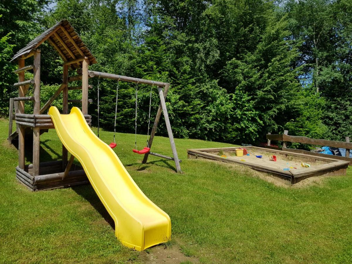 Caloroczne Domki Nad Zatoka Polańczyk Екстериор снимка
